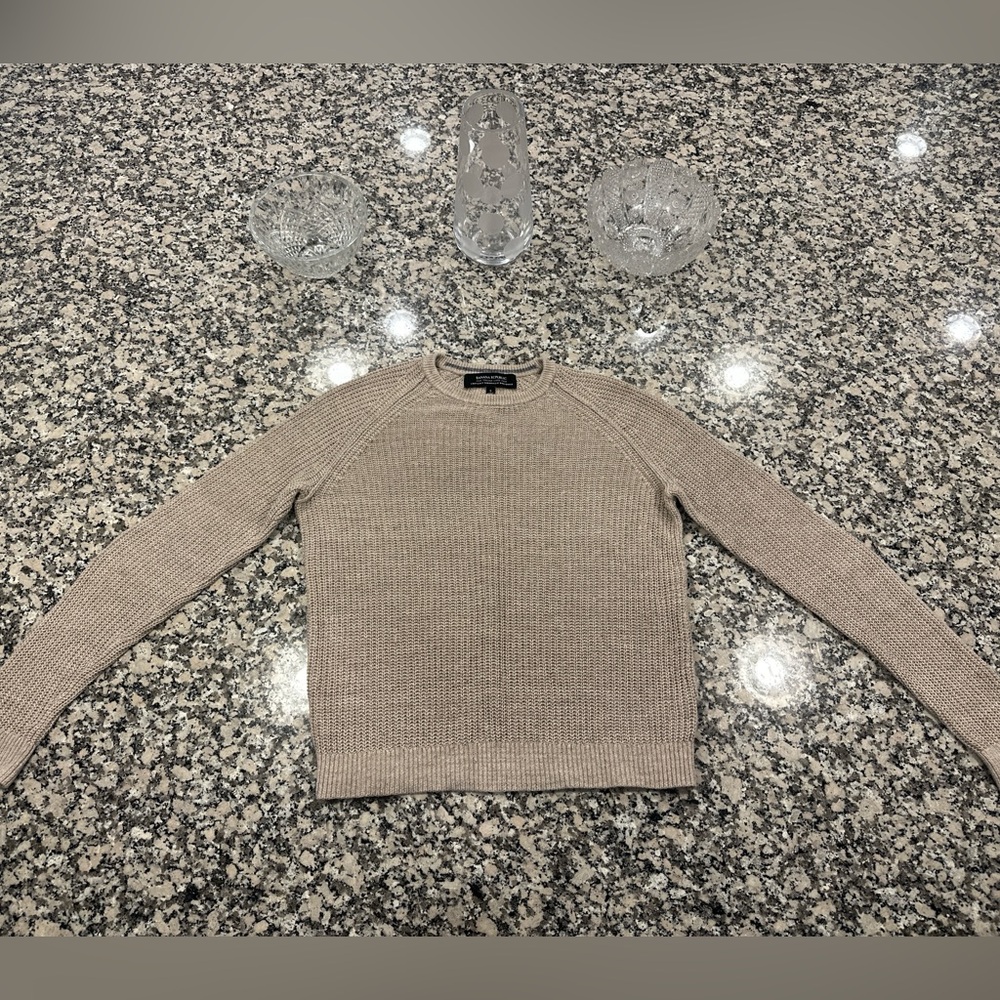 BANANA REPUBLIC Men’s Tan Sweater - Size Small - Excellent Condition